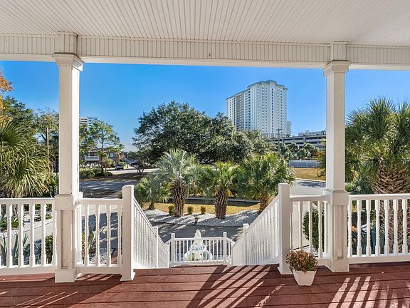 2nd image of 302 Kingston Rd.