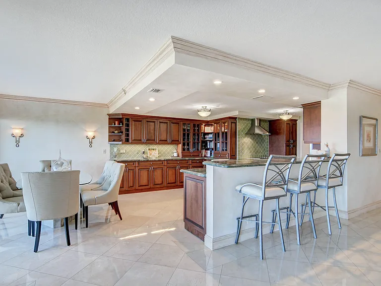 4301 N Ocean Blvd #607 — Photo 6