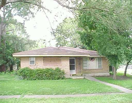 1st image of 3920 Haring Rd