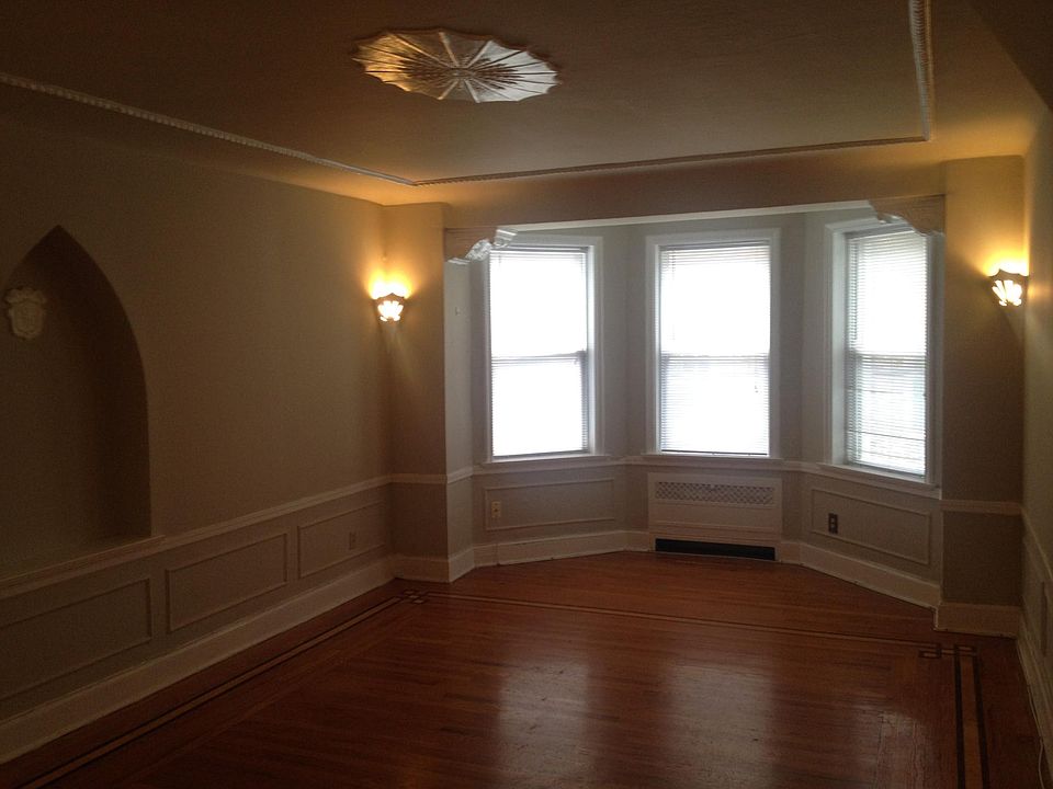 1st image of 7550 Byron Pl APT 1S