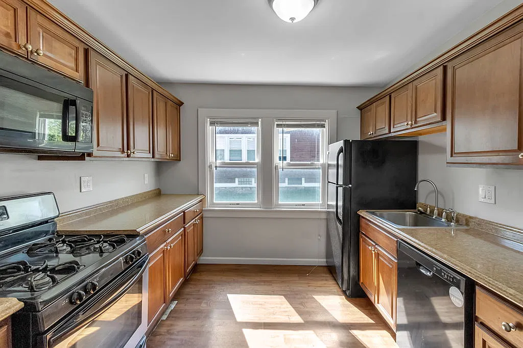 110 Merrimac St — Photo 3