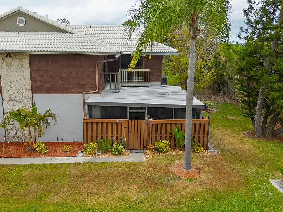 1st image of 3204 SE Guenevere Lane