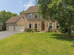 7384 Moonlight Ln, Eden Prairie, MN 55346