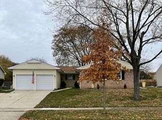 907 Aspen Dr, Buffalo Grove, IL 60089