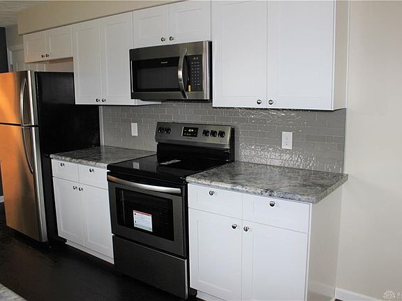 4th image of 111 Blairwood Dr