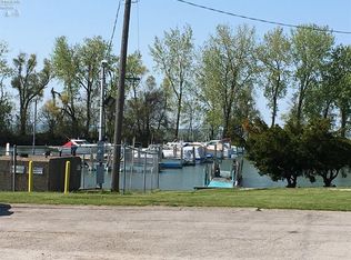 501 N Miley Dr, Marblehead, OH 43440