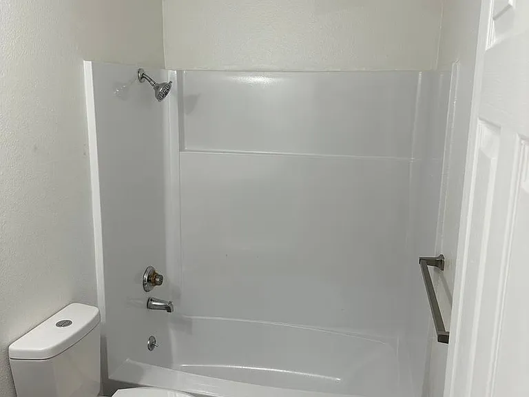 Meadow Creek Apartments — Photo 21