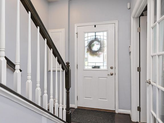 4th image of 519 White Oak Dr