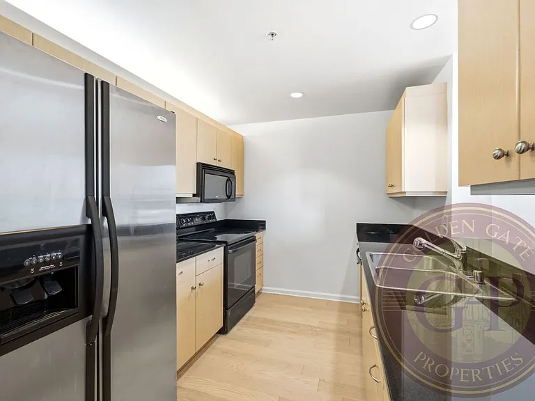 140 S Van Ness Ave #429 — Photo 7