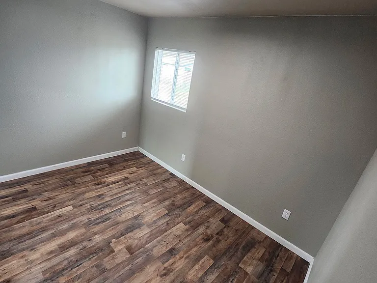 610 W Pennsylvania Ave — Photo 10