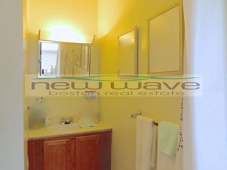 51 Queensberry St #16 — Photo 15