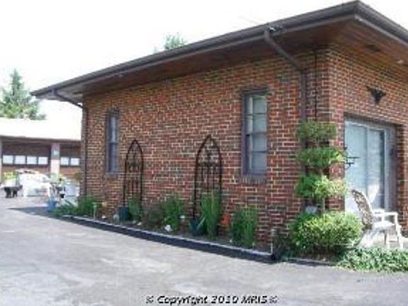 3rd image of 812 Jefferson Pike