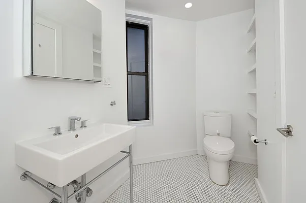 Rented by Aether Property Group | media 22
