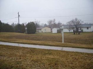 828 Viebahn St, Manitowoc, WI 54220