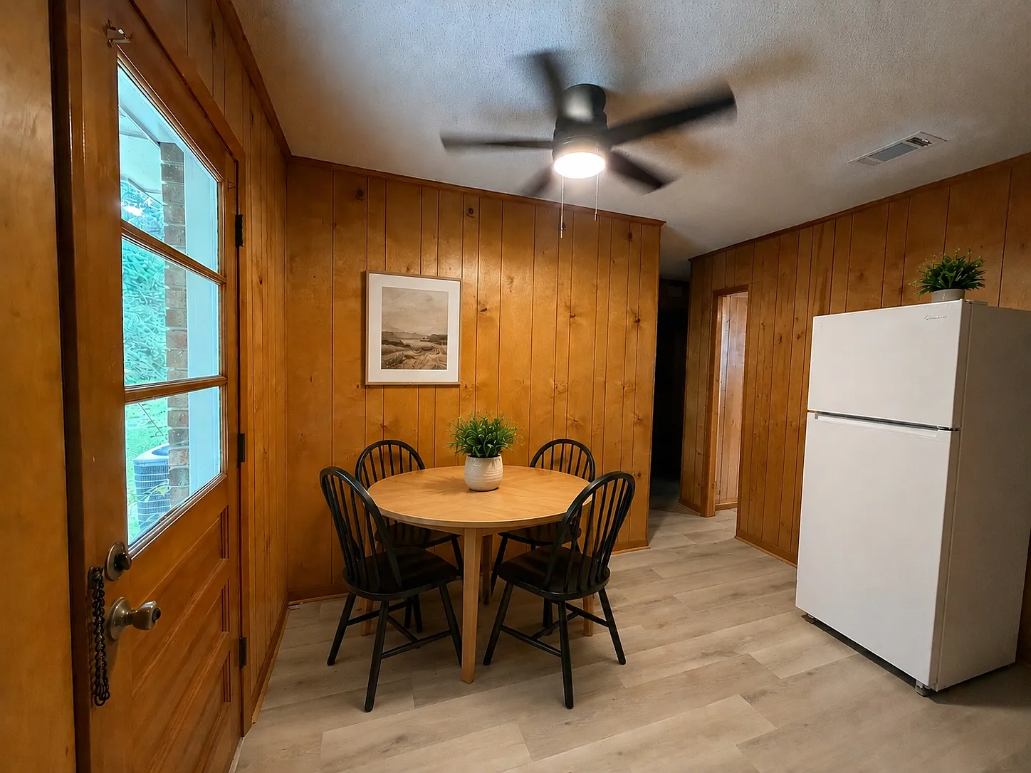 2 bed, 900 sqft, $1,450 — Photo 1