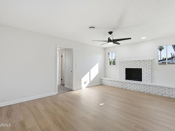 4th image of 1932 E PALMCROFT Drive