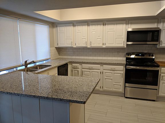 3rd image of 841 Acadia Dr