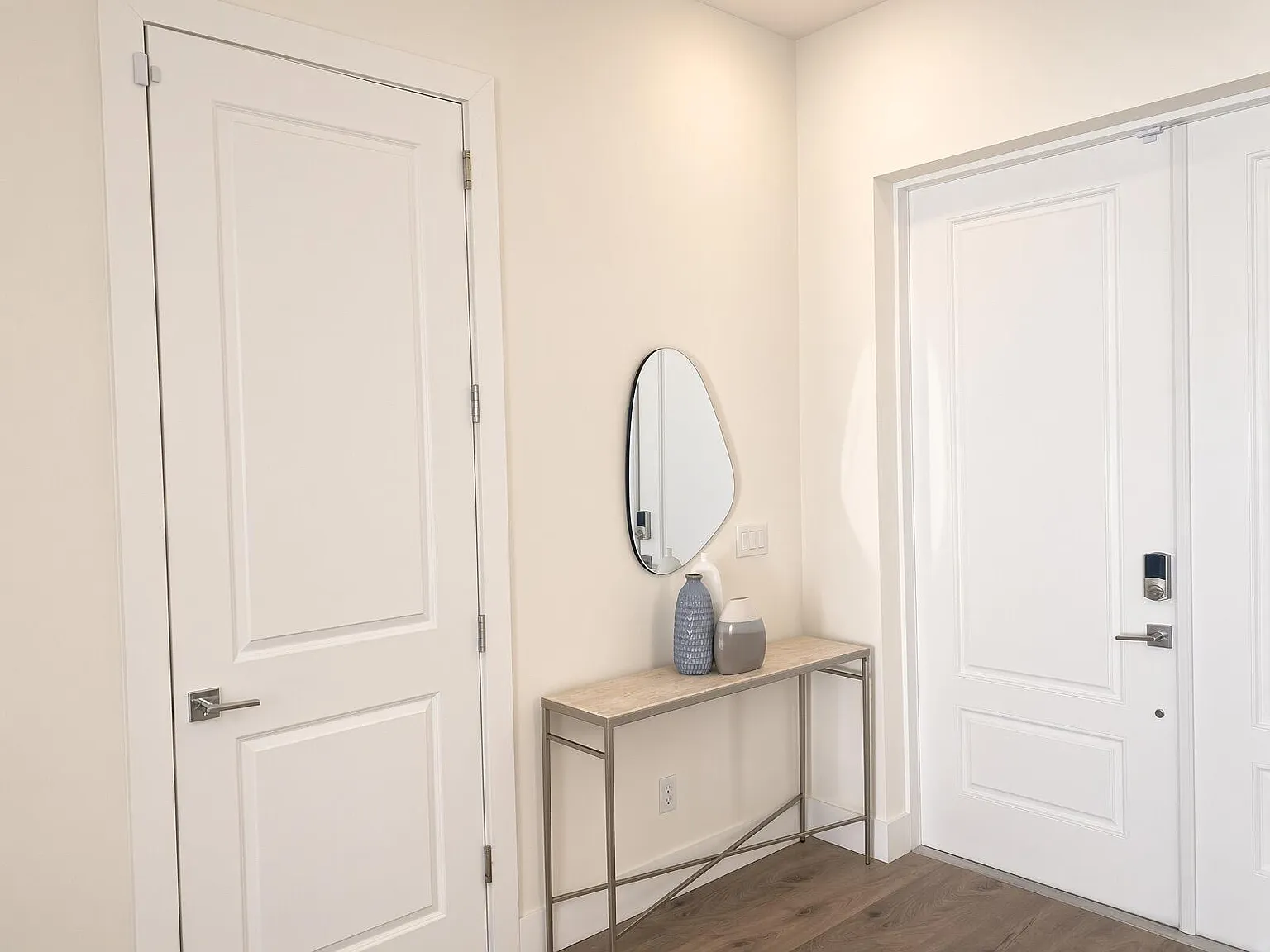 3 bed, 2.5 bath, 2155 sqft, $9,000 — Photo 4