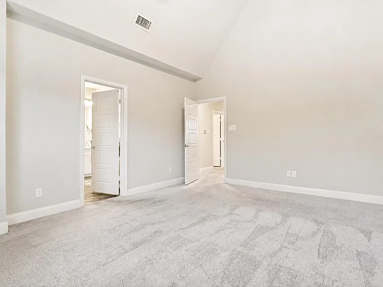 2209 Zenith Ave — Photo 15