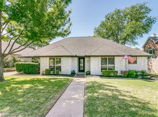 519 Allen Dr, Euless, TX 76039