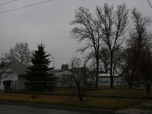 3rd image of 322 1st St SE