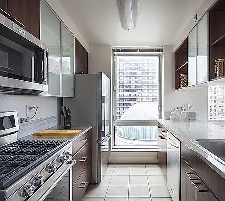 4th image of 215 E 96th St APT 9D