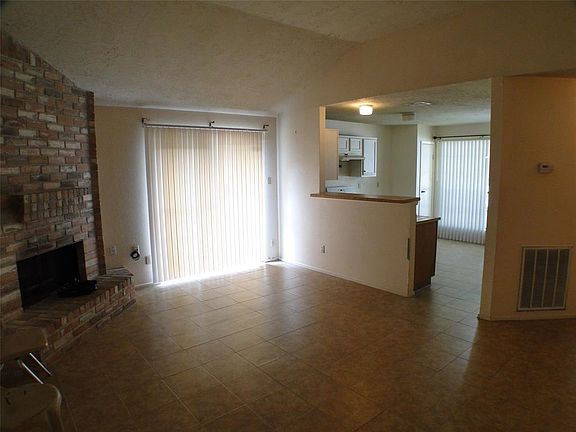 5th image of 5120 Beaverhill Dr