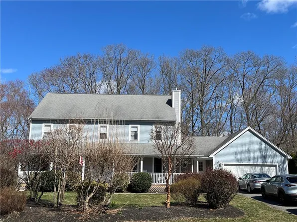 39 Valley Stream Dr, Cumberland, RI 02864