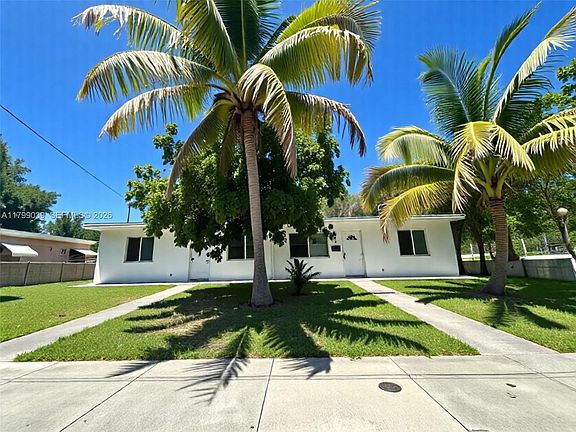 2nd image of 16204 NE 18th Ct