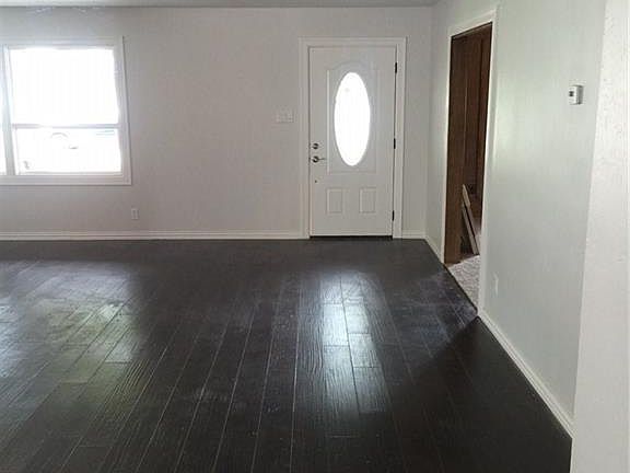 4th image of 2310 Nottingham Dr