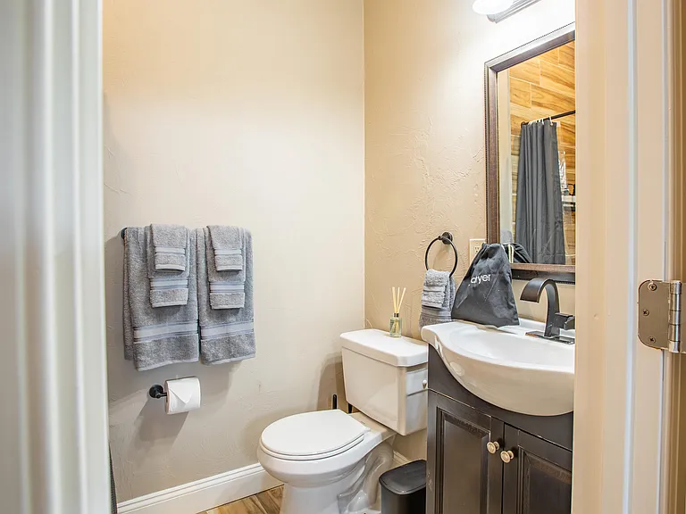 262 S Winebiddle St #4 — Photo 29