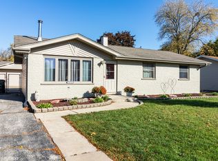 9714 Lorraine Dr, Countryside, IL 60525