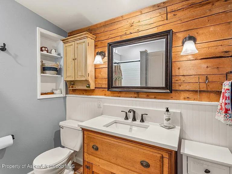 120 Tucker Ln — Photo 21