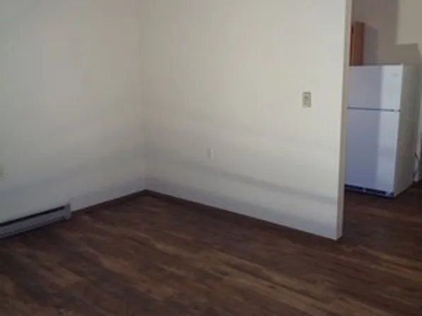 410 N Fisher St #4, Glasco, KS 67445