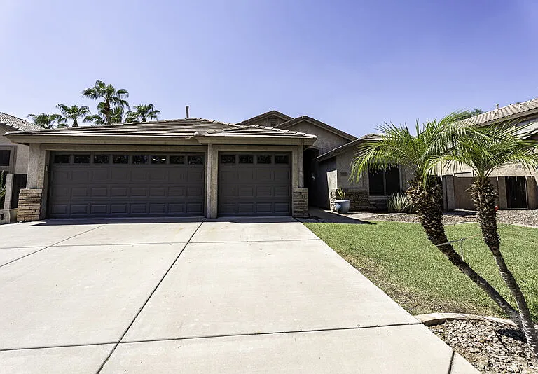 1058 S Roca St — Photo 2