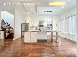 2433 28th Ave SW, Calgary, AB T2T1L1