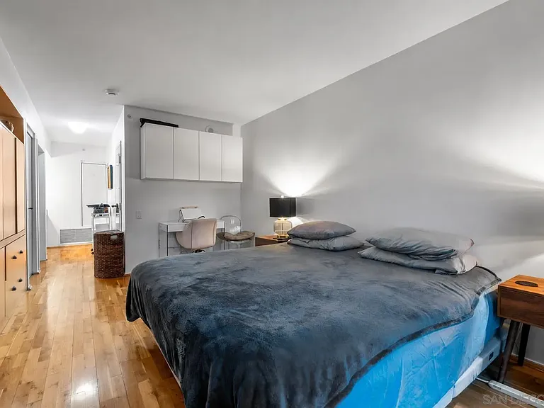 500 W Harbor Dr #504 — Photo 28