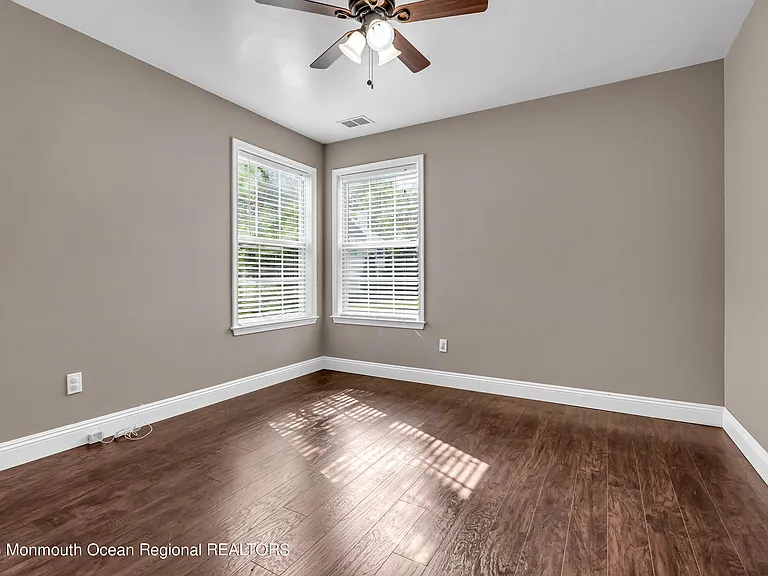 131 Wellington Ct #4-1 — Photo 15