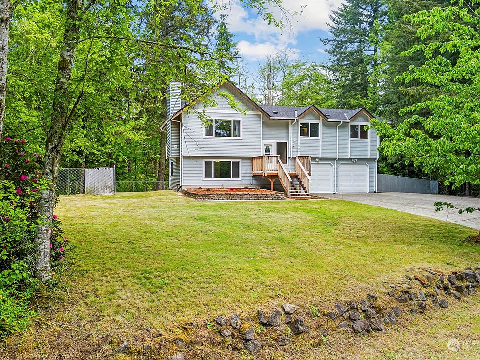 1st image of 1529 SE Shadowood Drive