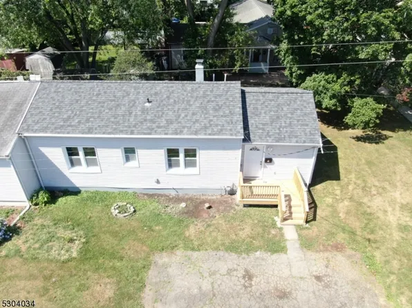 31 Coolidge Ave, Victory Gardens Boro, NJ 07801