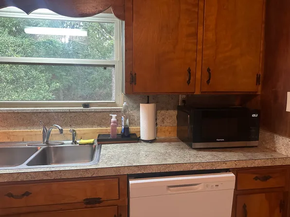 821 Herndon Rd, Pavo, GA 31778