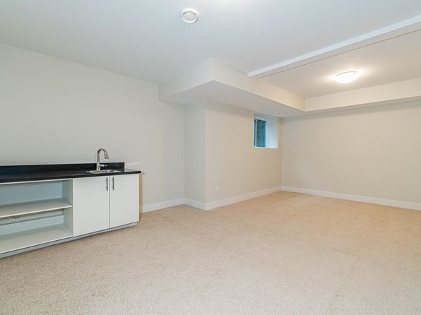 3497 Bishop Pl, Coquitlam, BC V3E 0K2