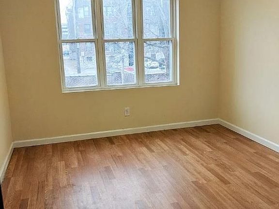 5th image of 4412 Laclede Ave #2F
