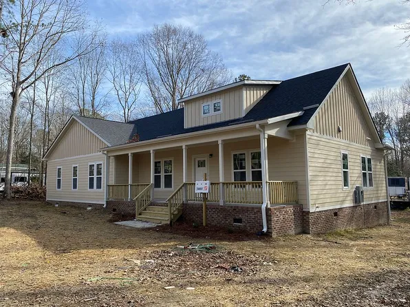 206 E Silver Belle Dr, Zebulon, NC 27597