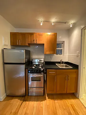 Rented by Waverly Realty Associates | media 21