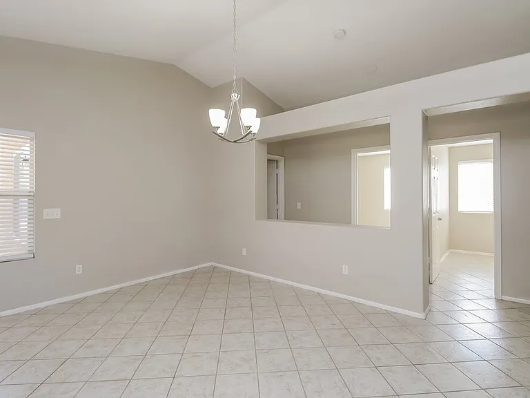 2415 E Browning Pl — Photo 6