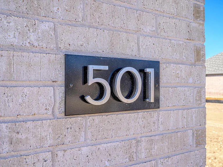 501 Amenduni Ln — Photo 25