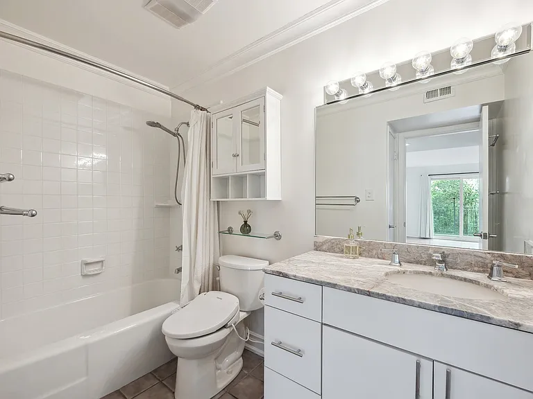 2121 Laguna St #25A — Photo 10