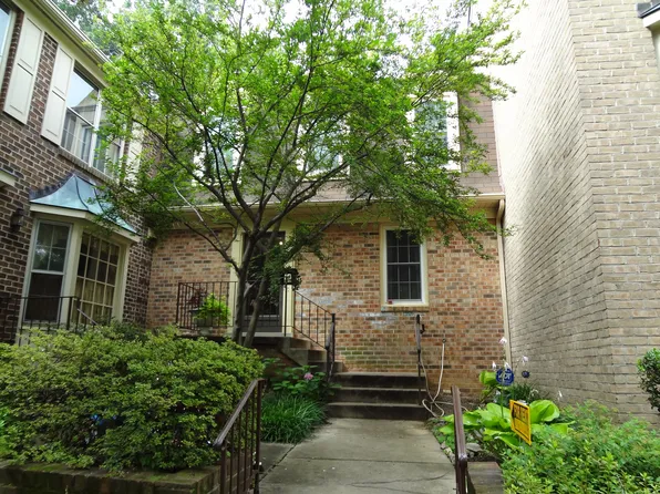 2149 Kings Mill Ct, Falls Church, VA 22043