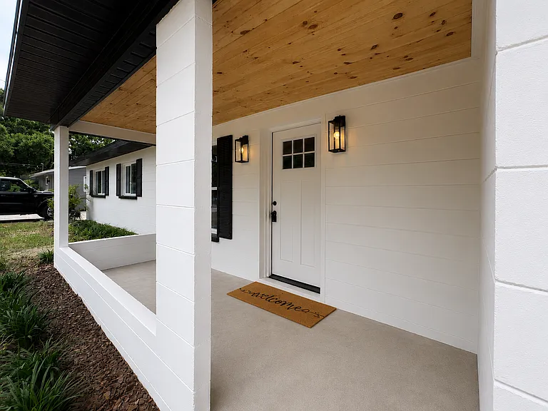 Front Porch - Tongue/Groove Ceilings